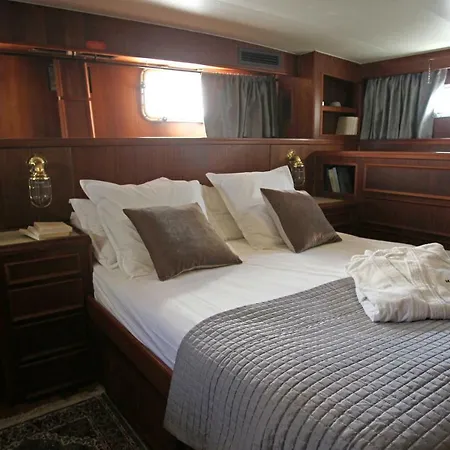 Yacht Marotte *